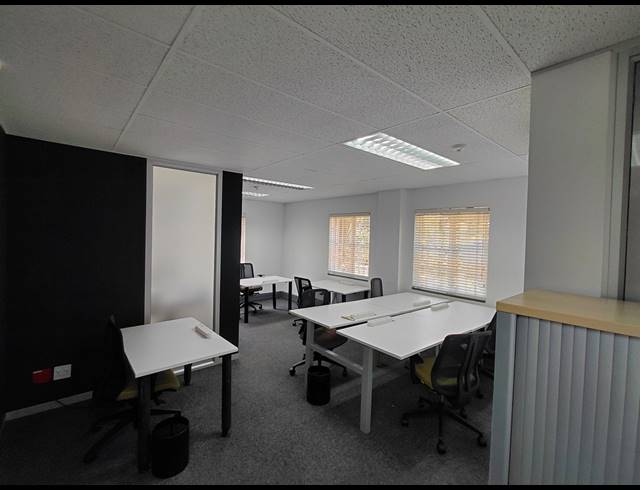 45M² OFFICE TO LET IN BRYANSTON